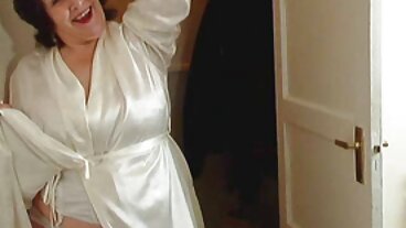 Small Tits bang με τη πορνο βιντεο δωρεαν σαγηνευτική Liza Shay από το Clubseventeen