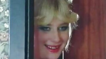 Κοκκινομάλλα πορνο δωρεαν βιντεο smut με horny Olesya Blue από την Smut Puppet